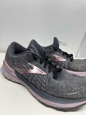 Brooks Women's Adrenaline GTS 21 in med width